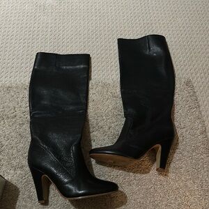 Size 40- also slouchy black boots, about knee high.